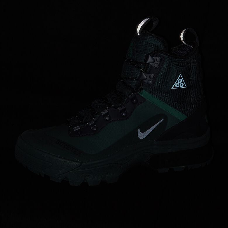 NIKE ACG Air Zoom Gaiadome Gore-Tex vintage green