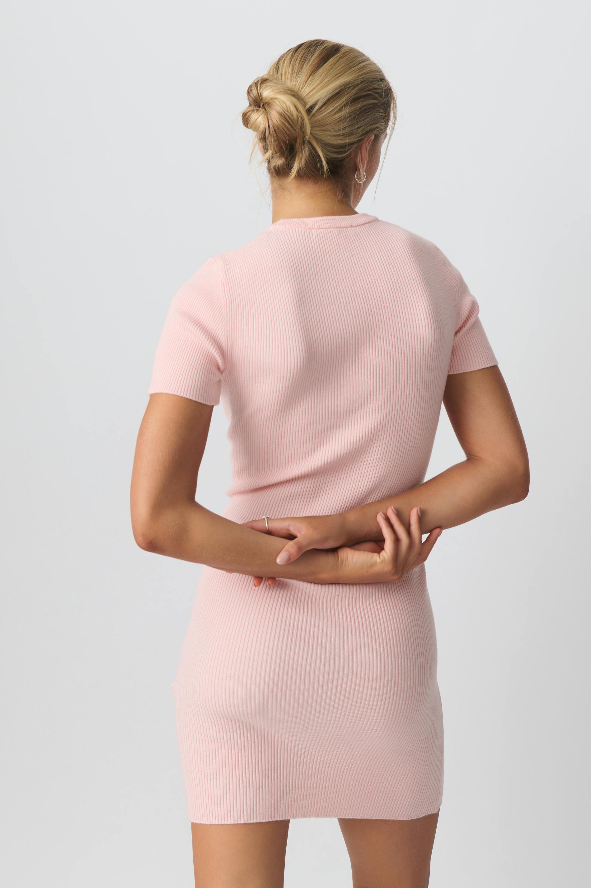 Short sleeve knit dress