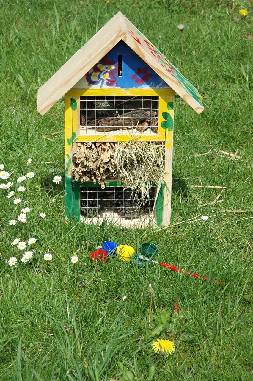 dobar Insektenhotel zum Bemalen