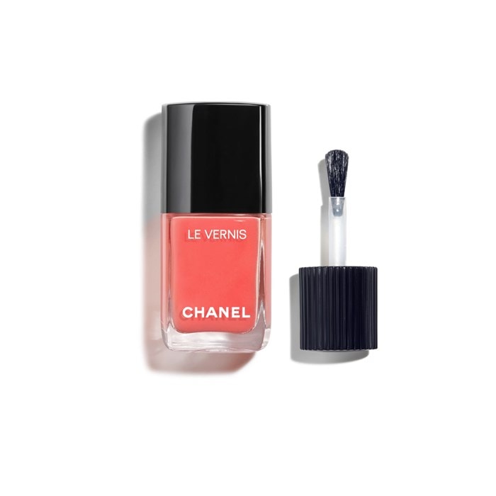 FARBE UND GLANZ MIT LANGEM HALT