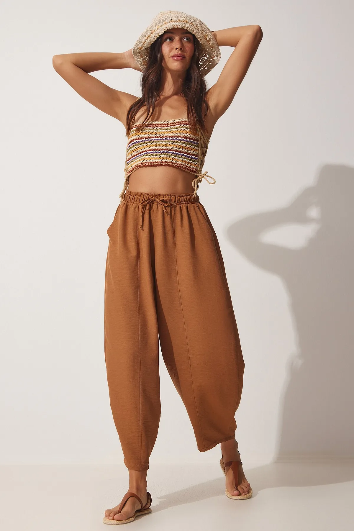 Happiness İstanbul  Damen-Shalwar-Hose aus Leinen-Viskose mit Taschen in Kamelfarben CV00001