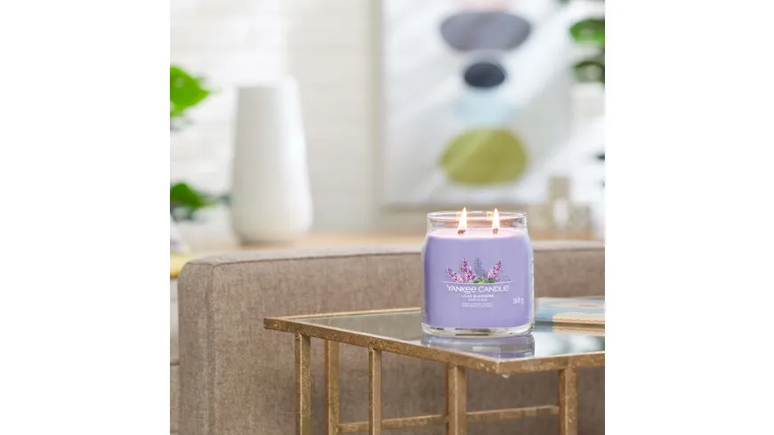 Yankee Candle Duftkerze Signature Medium Jar Lilac Blossoms Lilac Blossoms