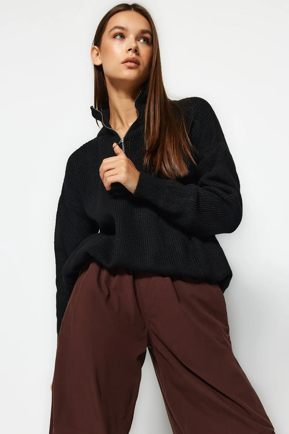 Trendyol Collection  Schwarzer Strickpullover mit Reißverschluss