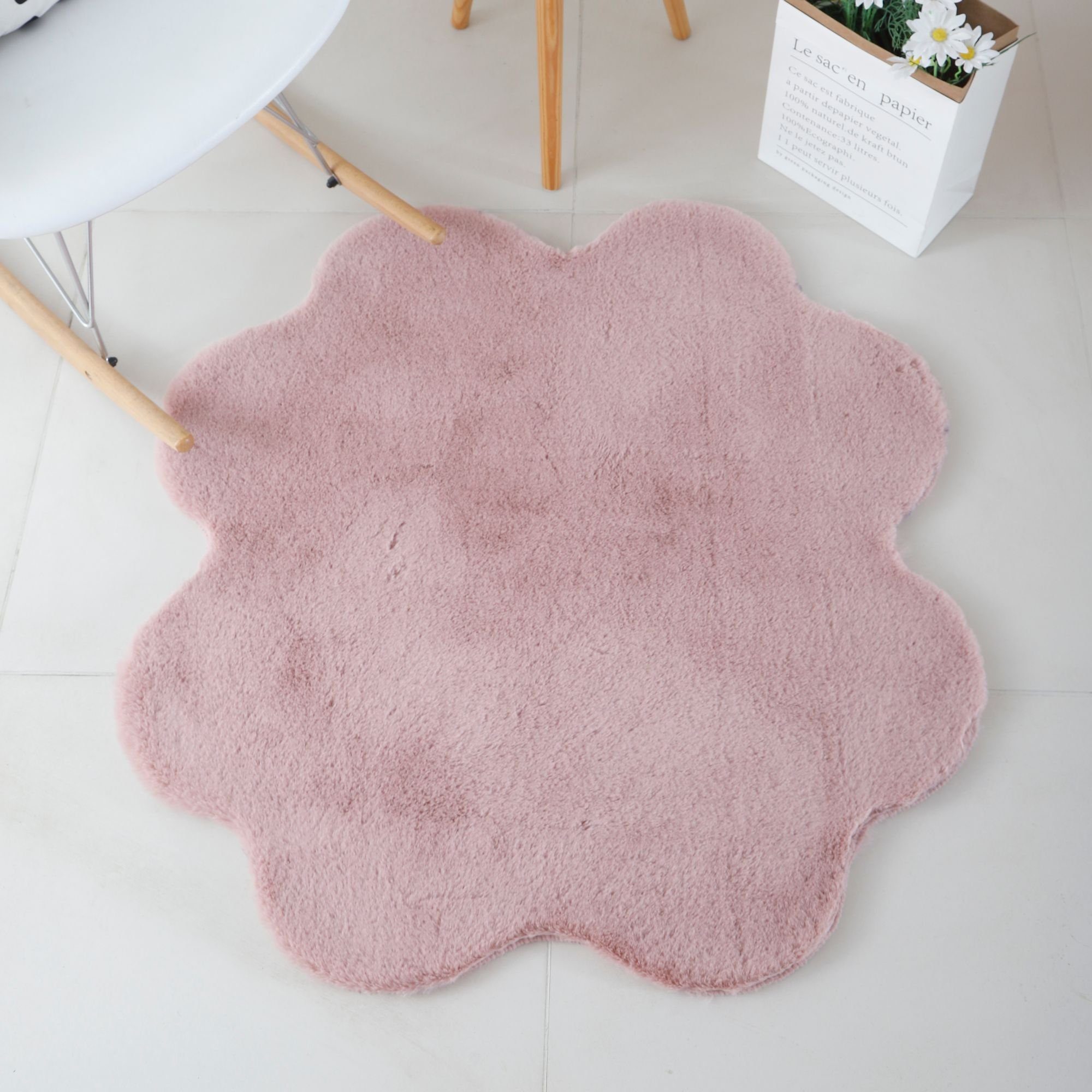Fellteppich Kleeblatt Form, Carpetsale24, Rund, Höhe: 25 mm, Teppich Plüsch Einfarbig Kleeblattform Kunstfell Kinderzimmer