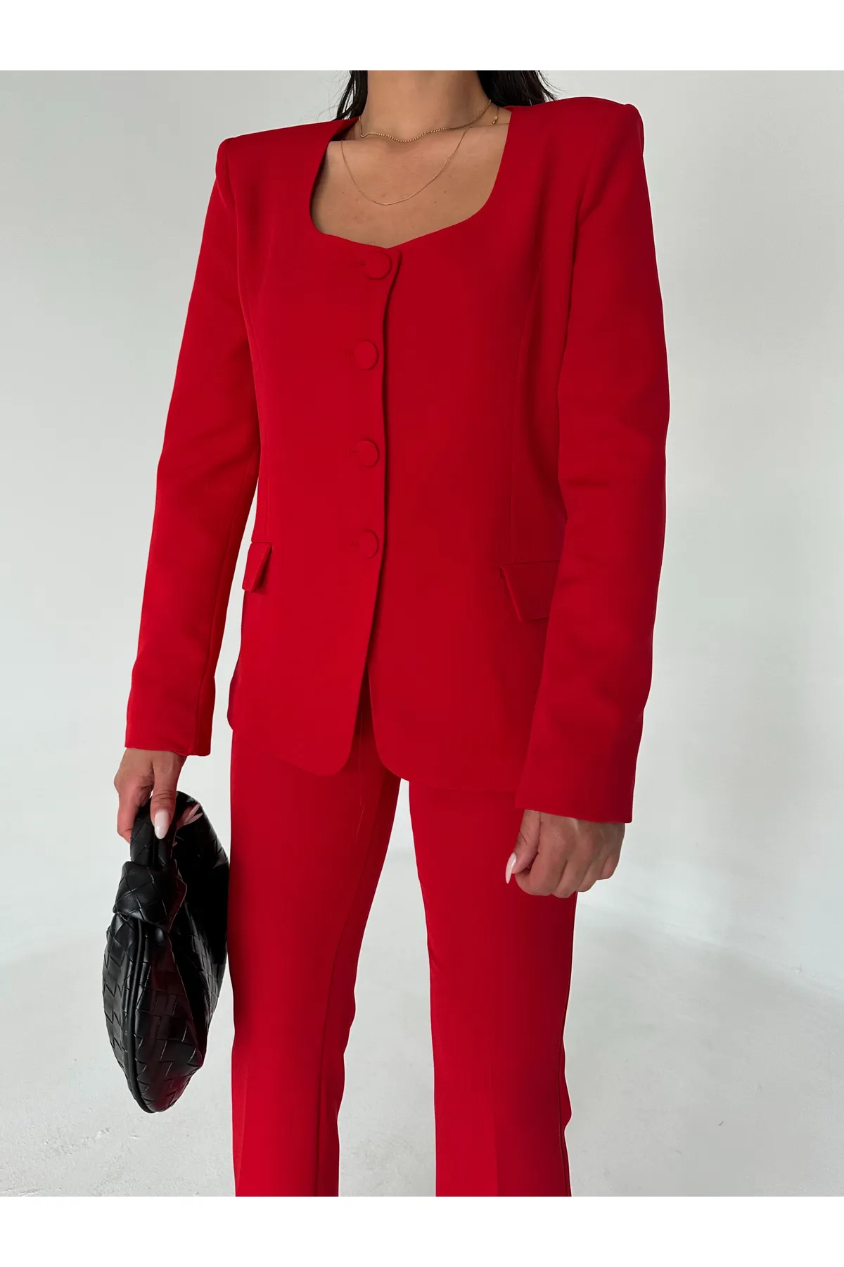 Laluvia  Rotes Premium-Jacken-Hose-Set mit rundem Kragen