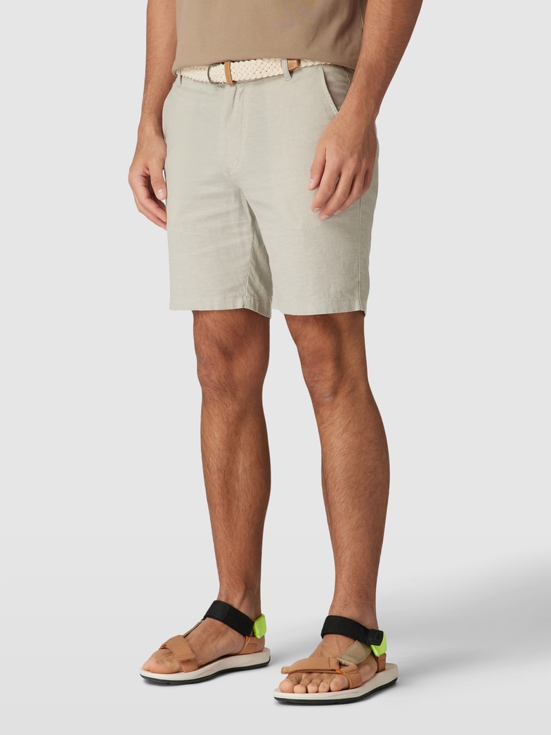 Bermudas mit Stoffgürtel in schilf