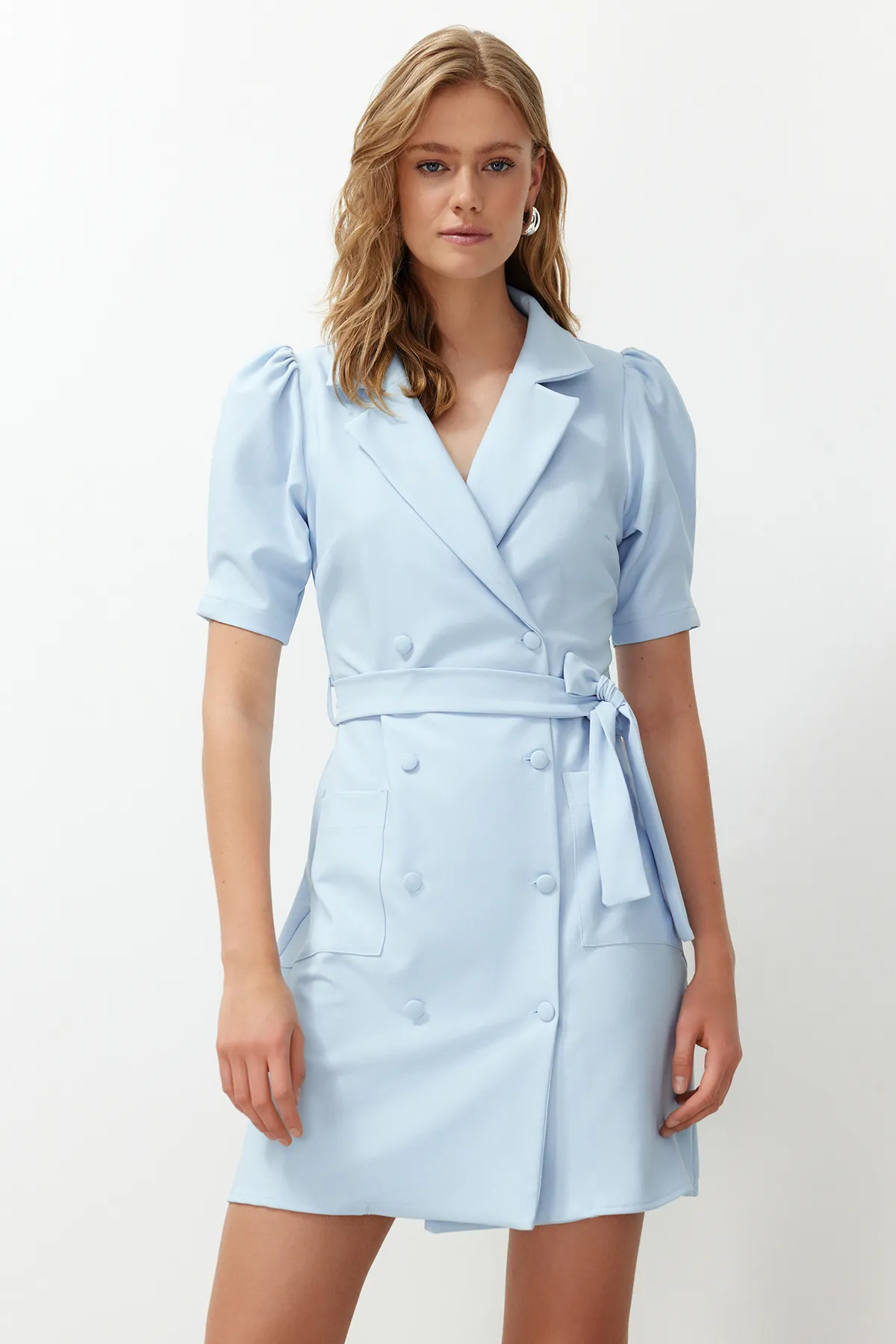 Trendyol Collection  Blaues gewebtes Minikleid TWOSS20EL0236