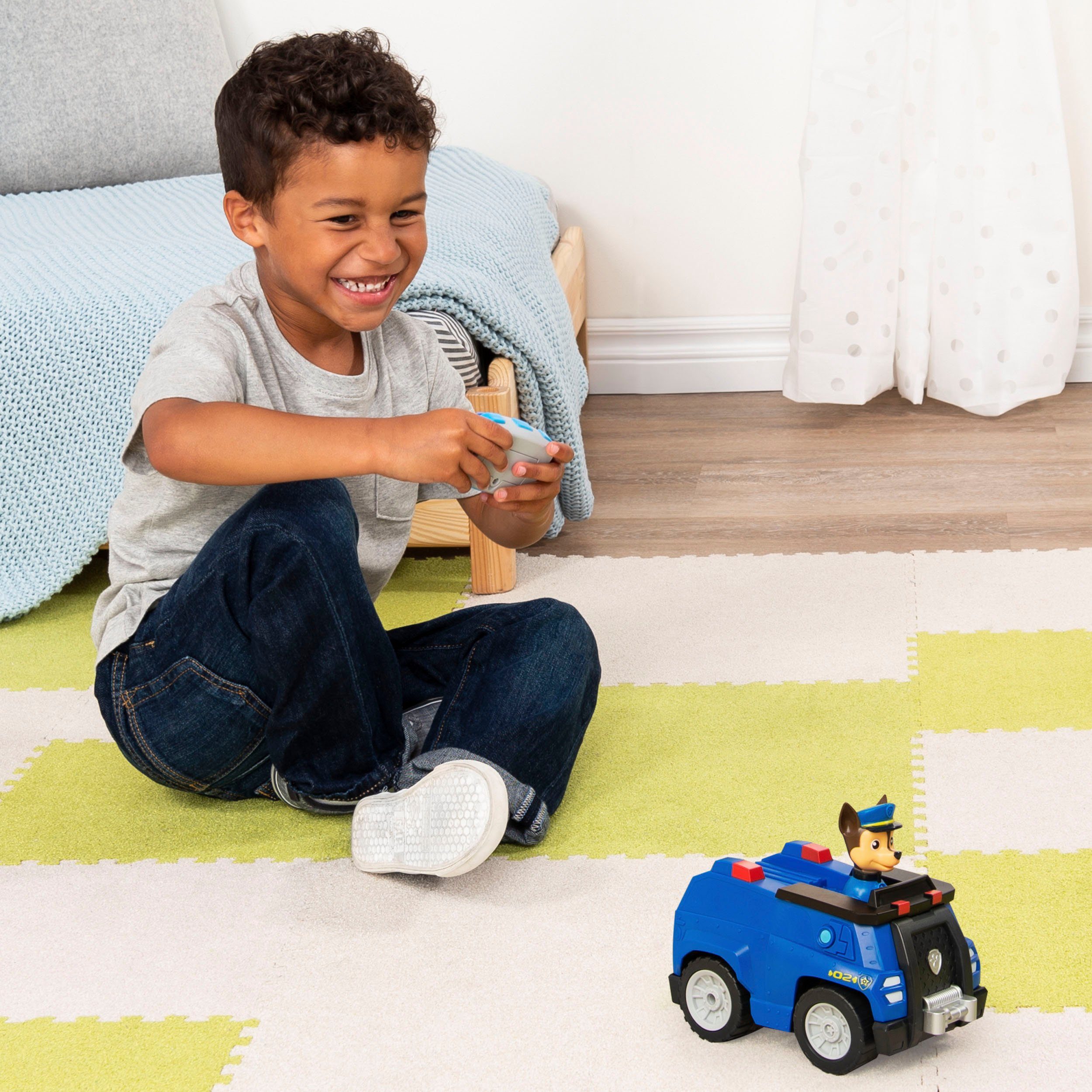 Spin Master RC-Auto PAW Patrol, Chases Polizeiauto mit 2,4GHz, inklusive Fernbedienung