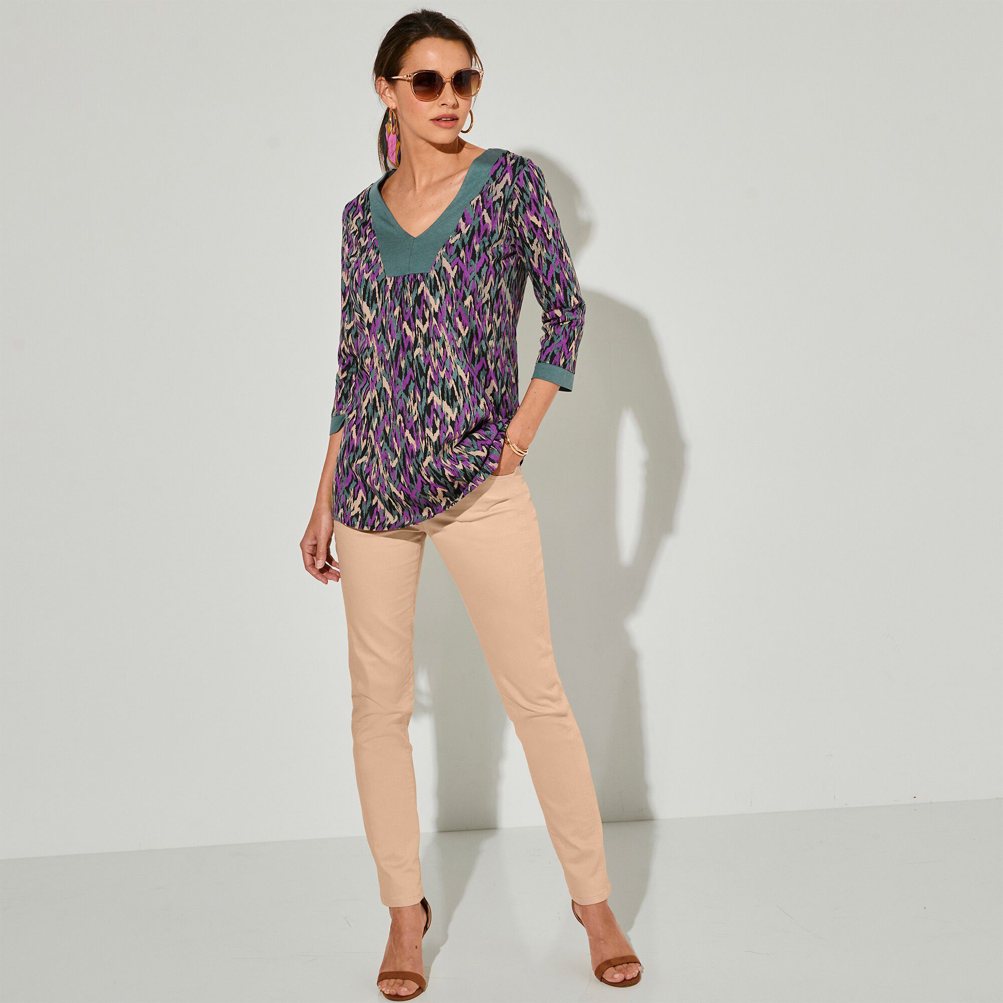 Pantalon stretch coutures affinantes