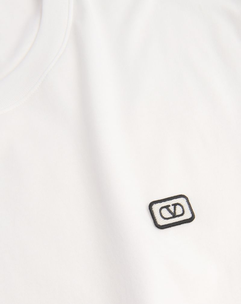 T-shirt en coton avec écusson logo V