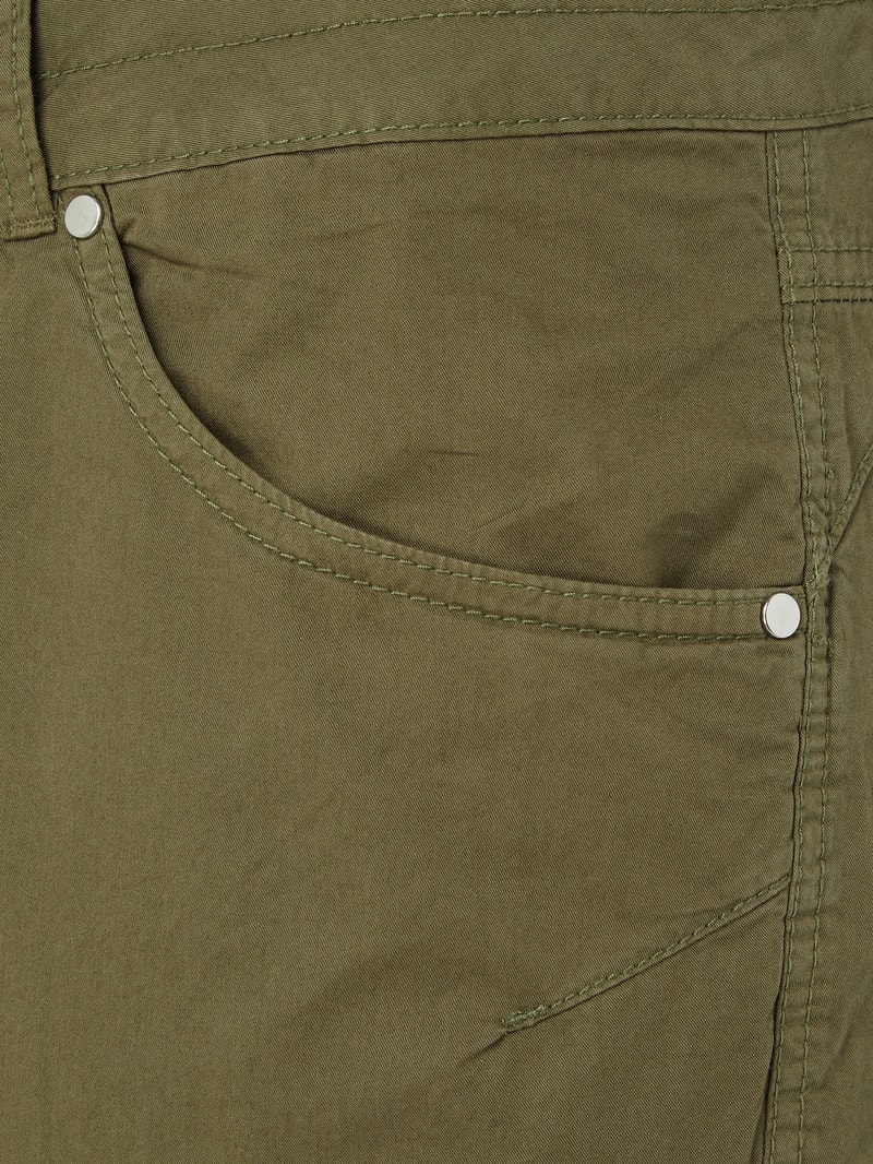 Regular Fit Bermudas aus Baumwolle in khaki