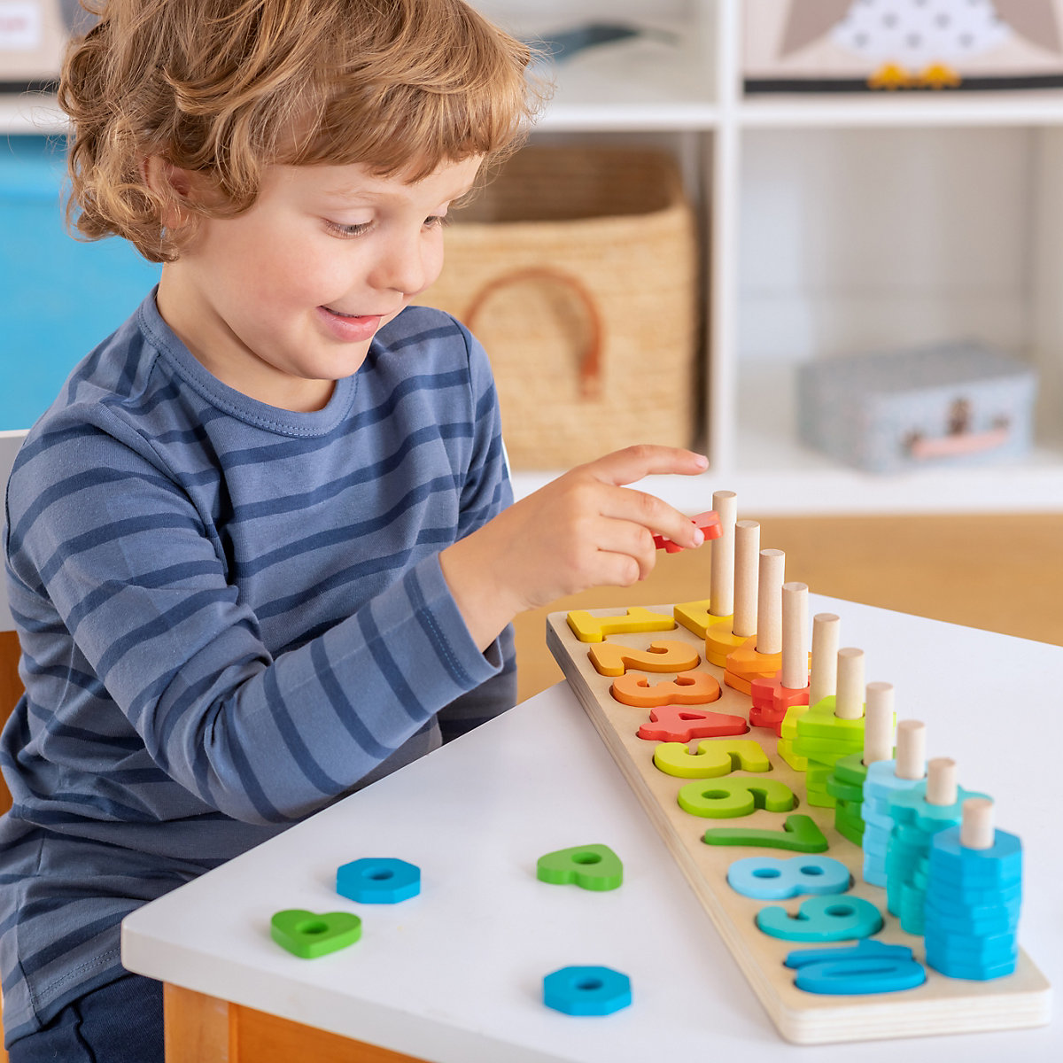 Motorik Steckspielplatte Formen und Zahlen, bunt