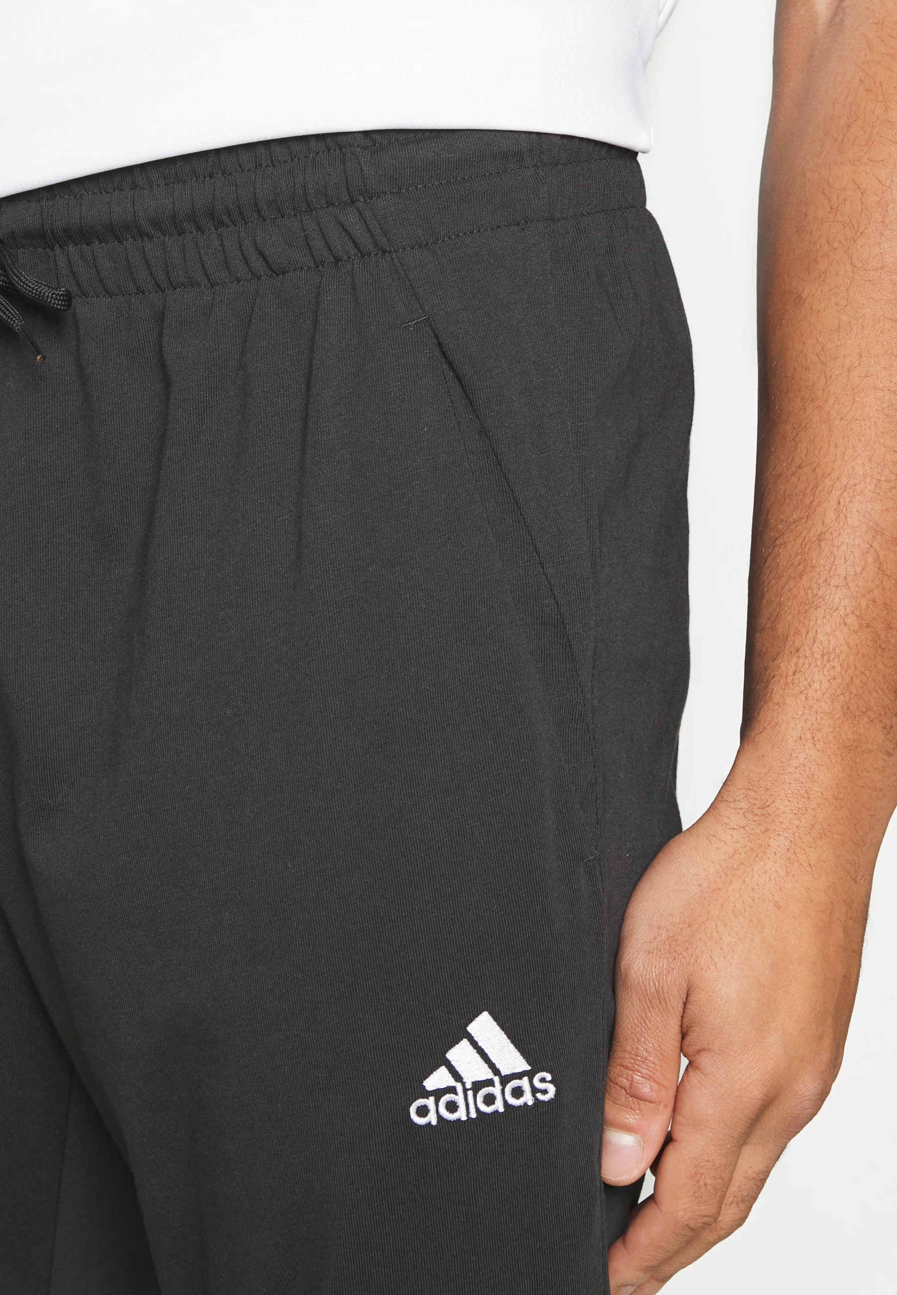 Pantalones deportivos adidas Sportswear