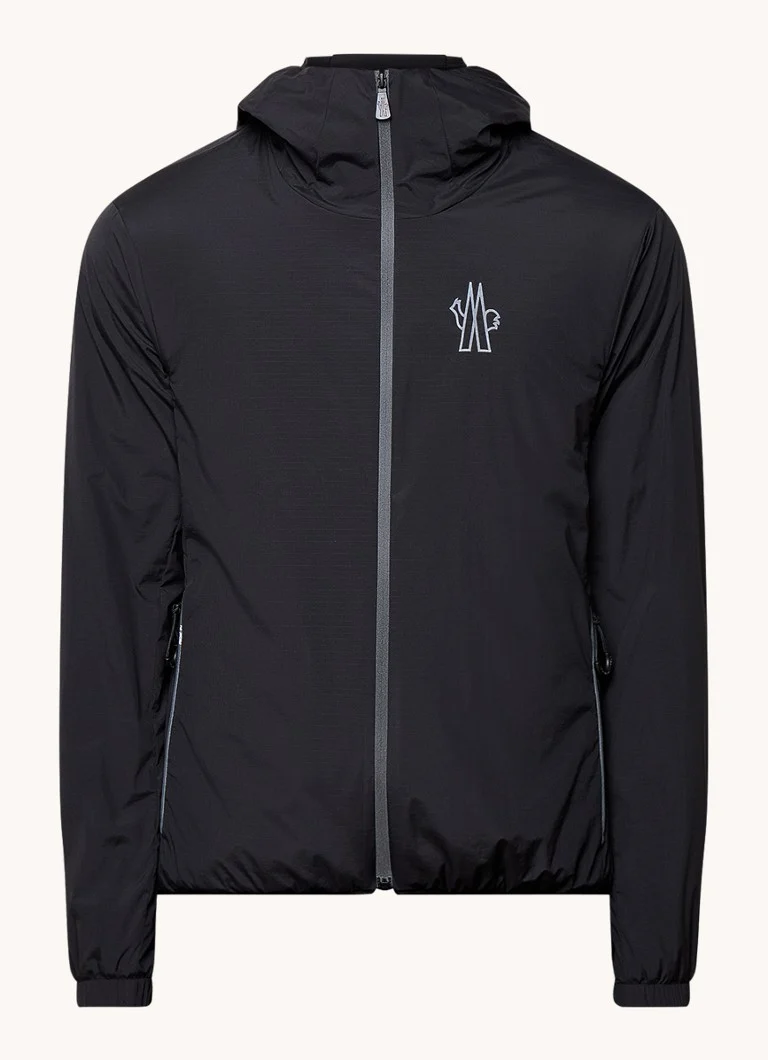 Jachetă Moncler Bissen, rezistentă la vânt, cu logo și glugă.