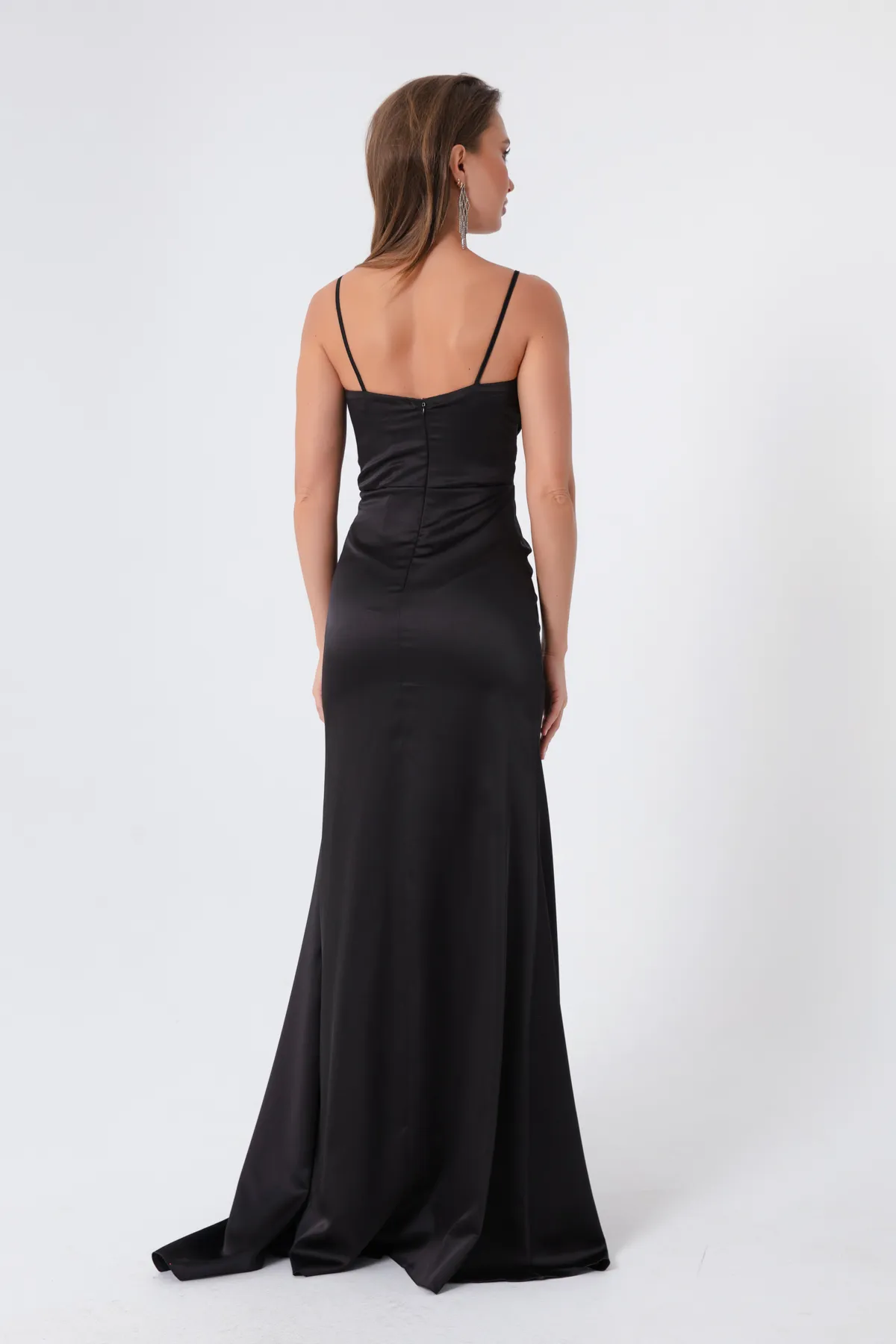 Lafaba  Schwarzes langes Satin-Abendkleid und Abschlusskleid für Damen mit Trägern