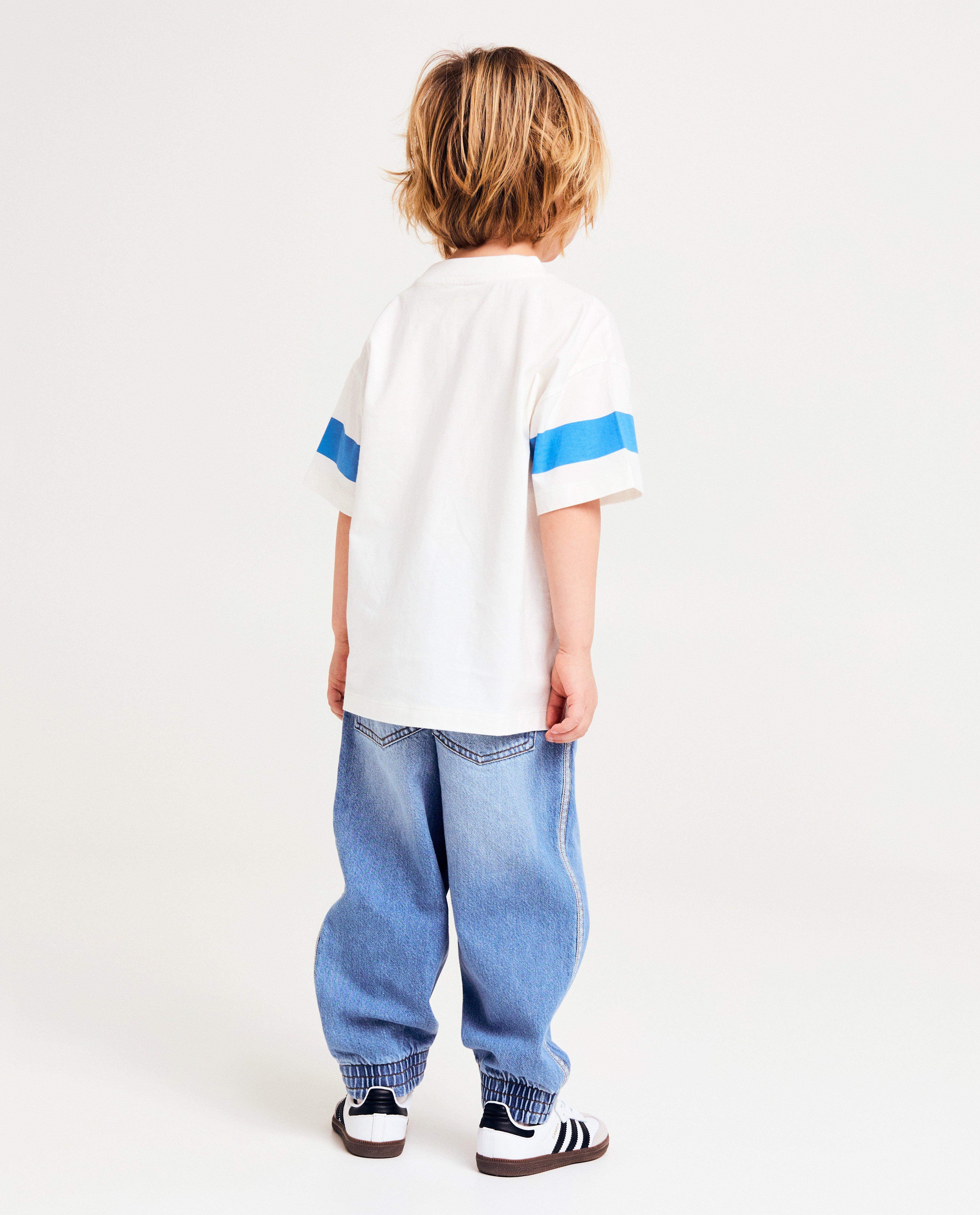 Kidz Nation póló, fehér mintával