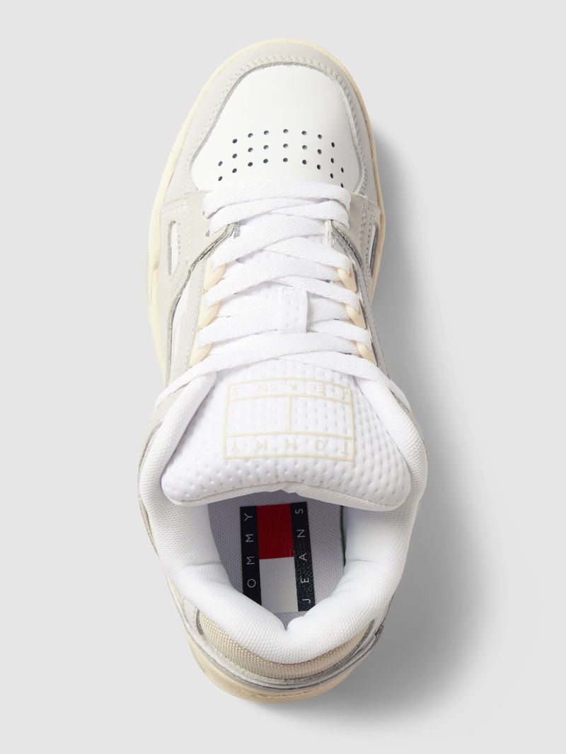 Sneaker mit Label-Print Modell 'SKATE LOW' in offwhite