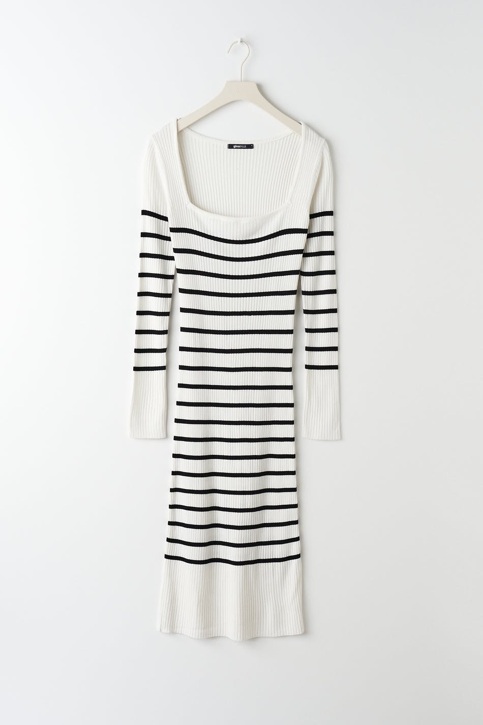 Maja knitted dress