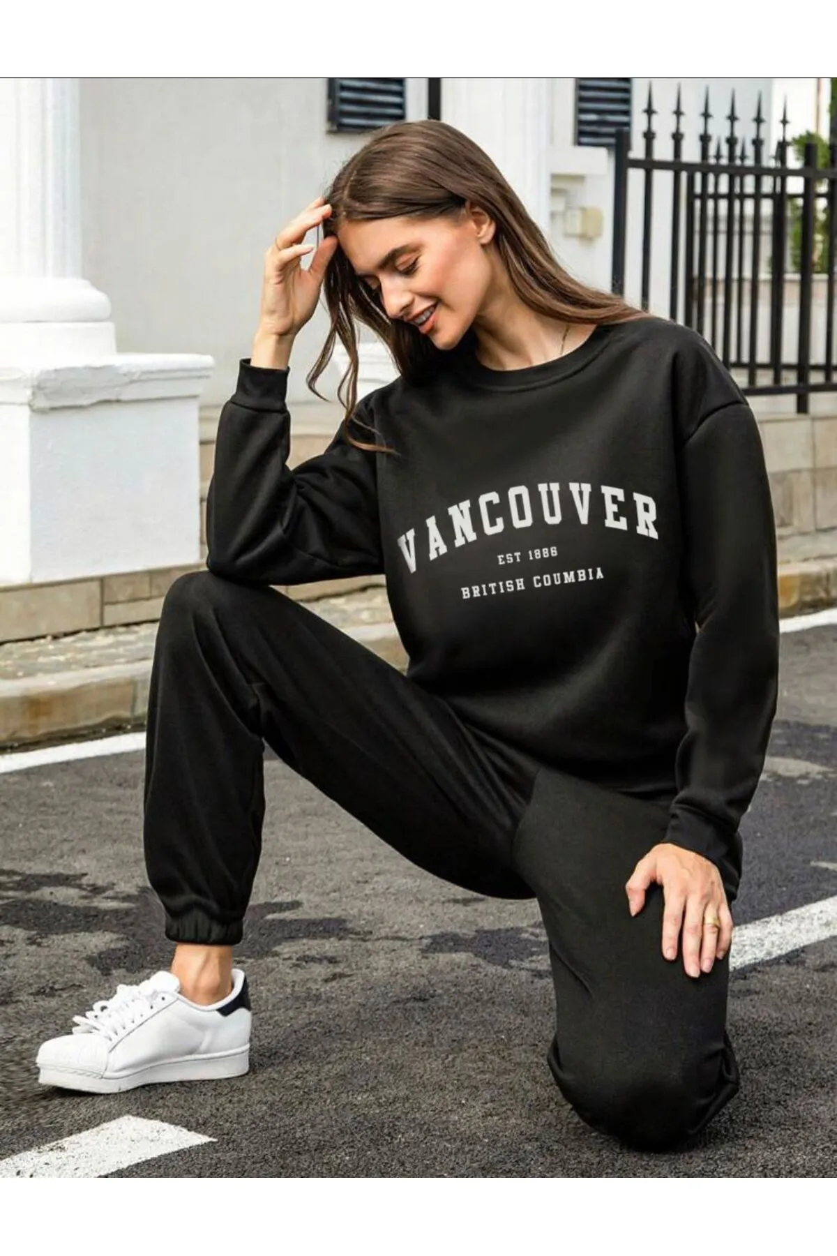 My Blog  Schwarzer Vancouver-Trainingsanzug für Damen