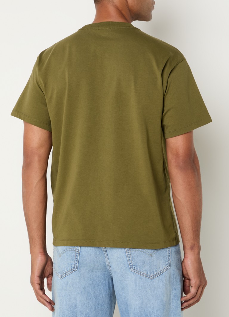 Camiseta Levi's com bordado do logotipo