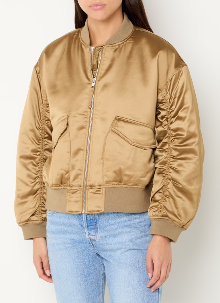 Jachetă bomber Levi's Andy din satin matlasat, cu buzunare cu clapă.