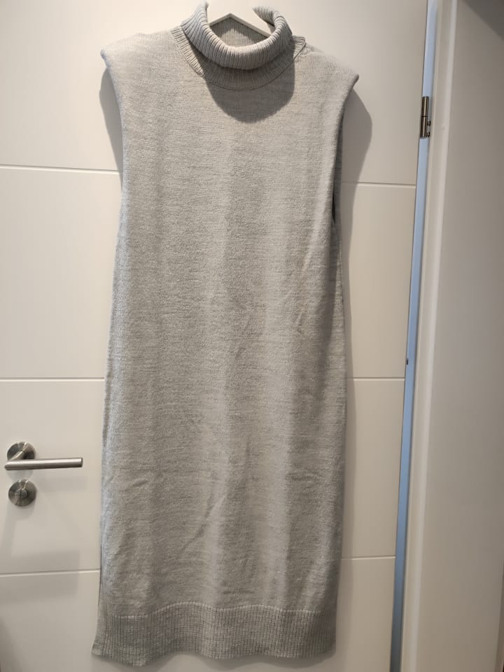 NA-KD Kleid in Hellgrau günstig kaufen L