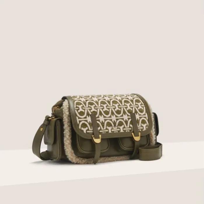 Coccinelle Campus Multimaterial Winter Monogram Medium