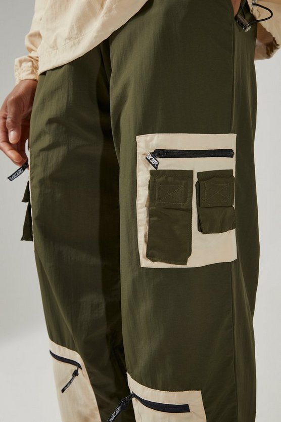 Matte Nylon Cargo-Hose mit weitem Bein