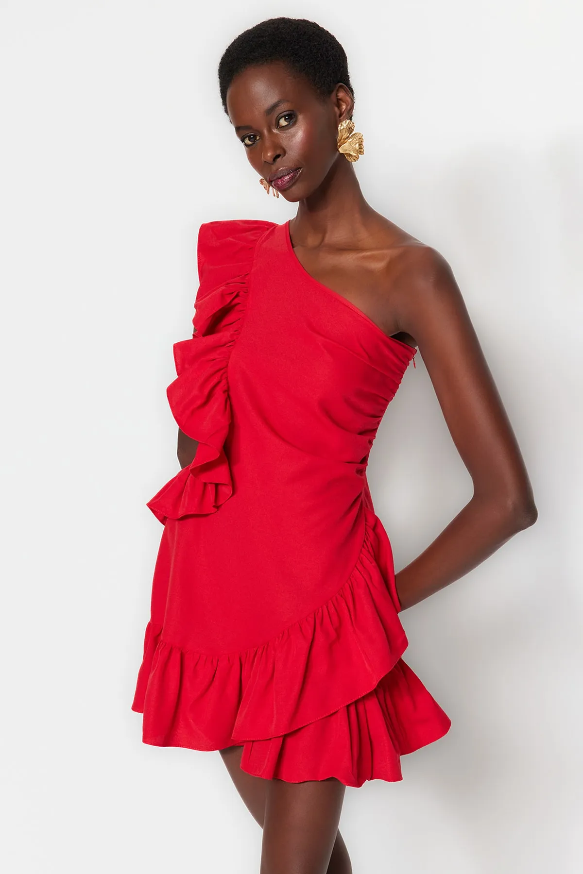Trendyol Collection  Rotes Popeline-Abendkleid mit offener Taille/Skater-Volant TPRSS23EL00427