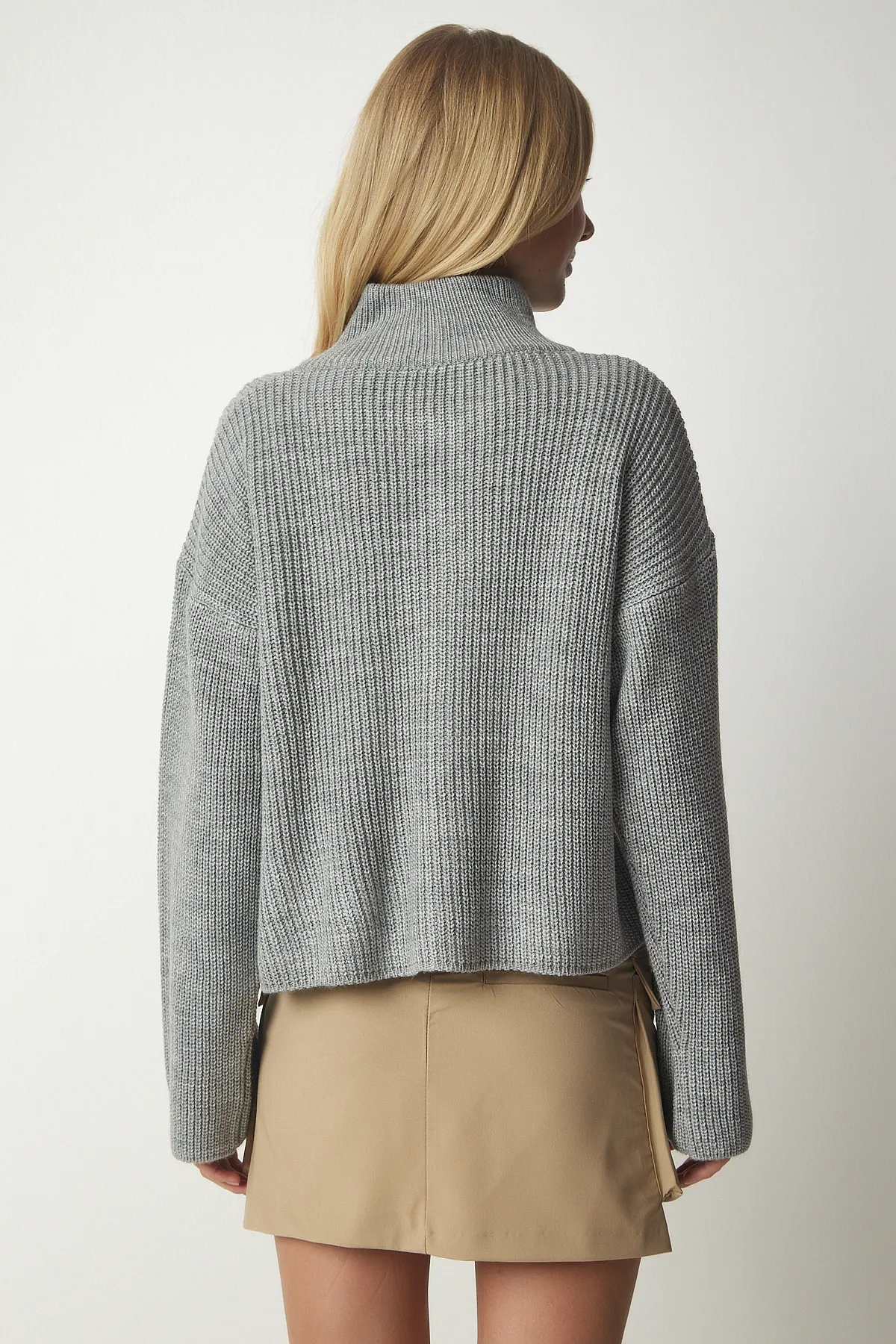 Happiness İstanbul  Graue Strickjacke mit Reißverschluss für Damen YY00172