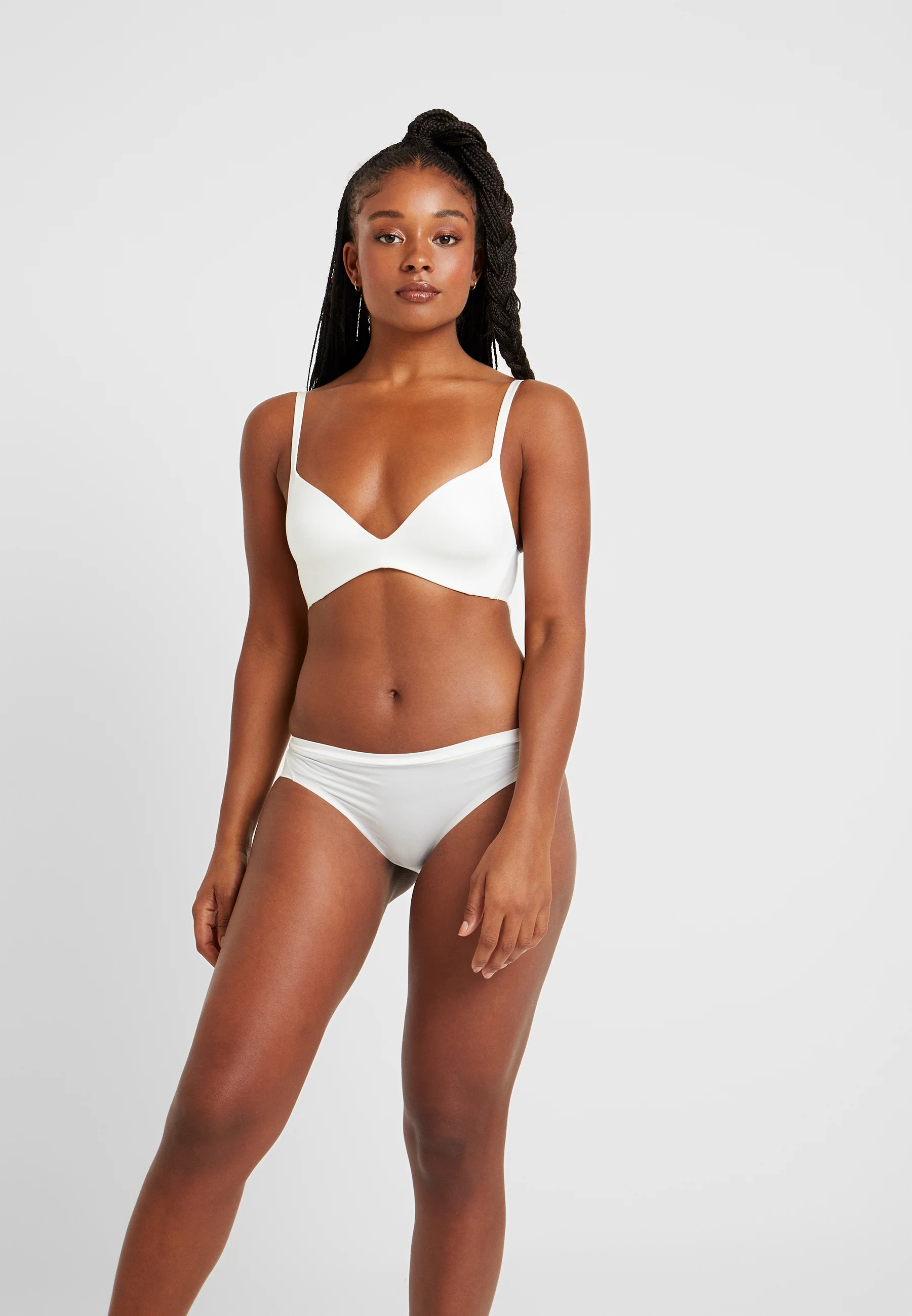 Triumph BODY MAKE UP SOFT TOUCH - Sujetador de triángulo