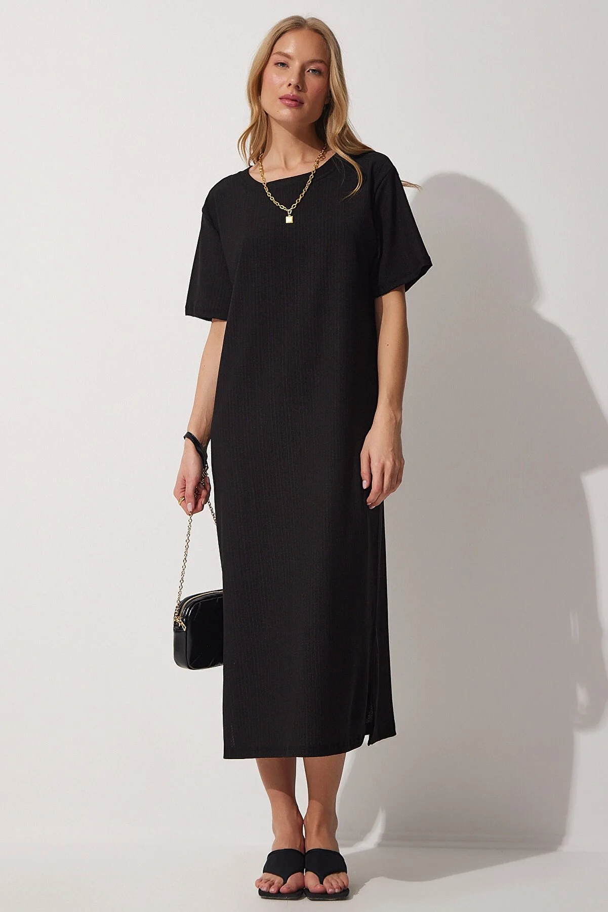 Happiness İstanbul  Schwarzes, lockeres, langes, tägliches Sommer-Strickkleid für Damen DZ00076
