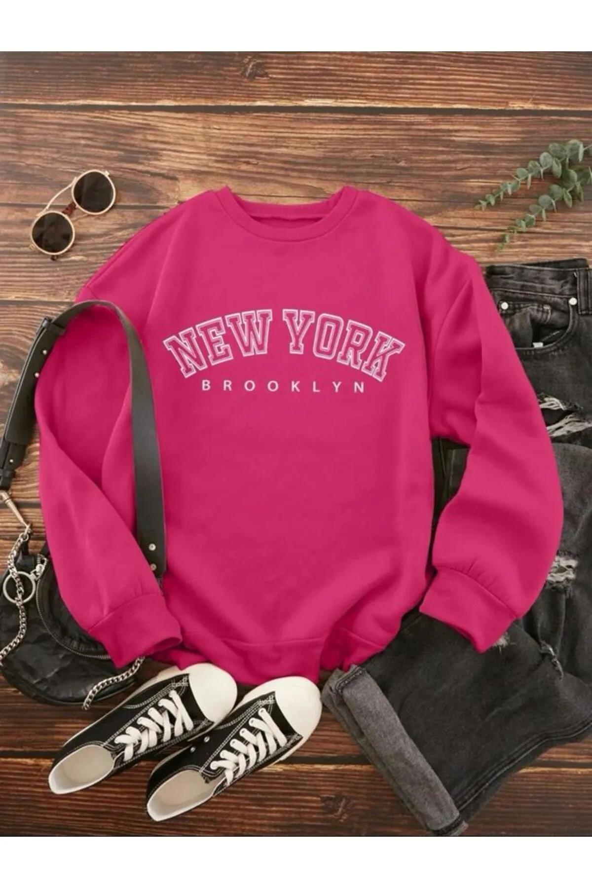 MOONBULL  Rosa Unisex-Sweatshirt mit New York-Brooklyn-Aufdruck