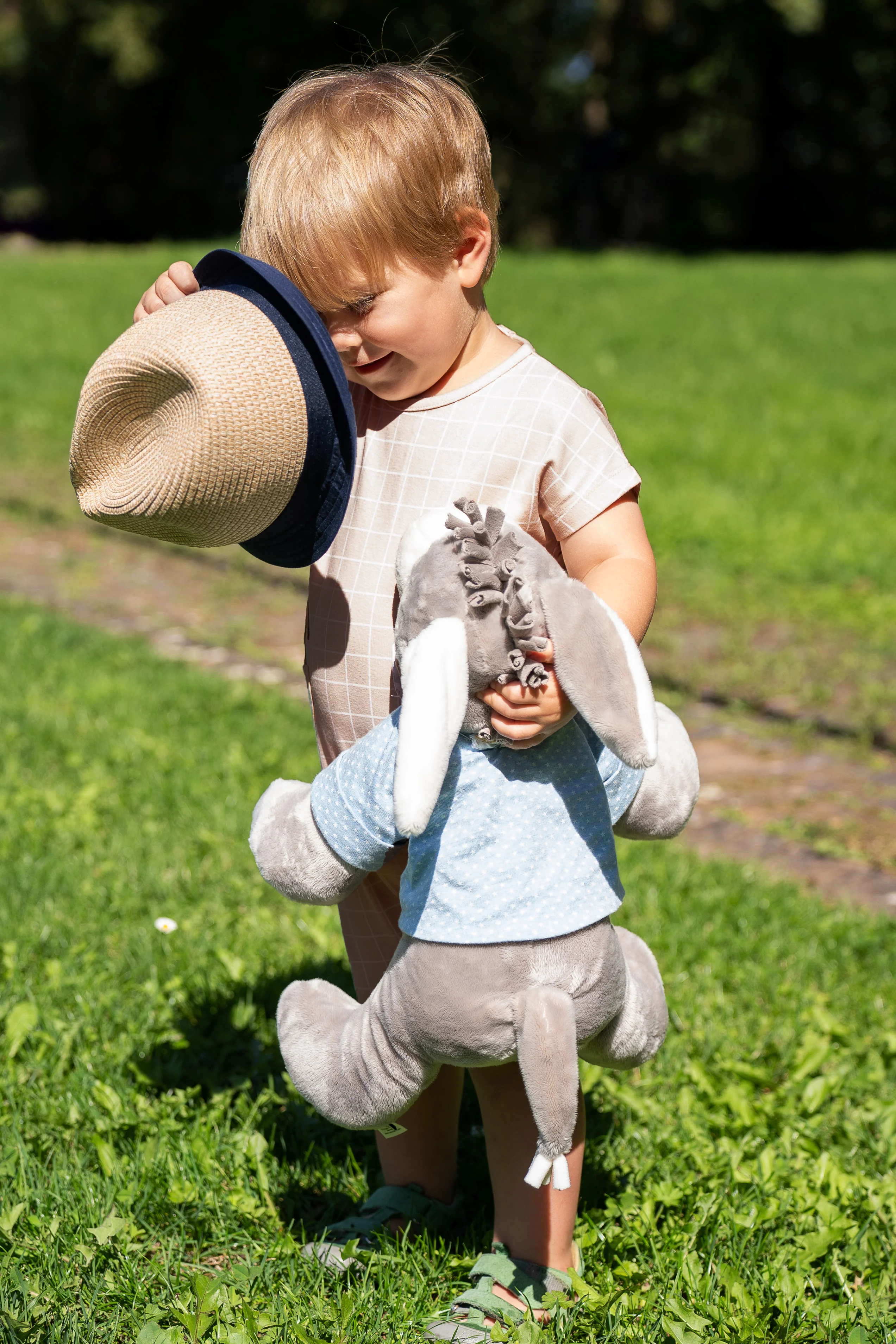 Jumpsuit Hase Happy in einem modischem Karomuster
