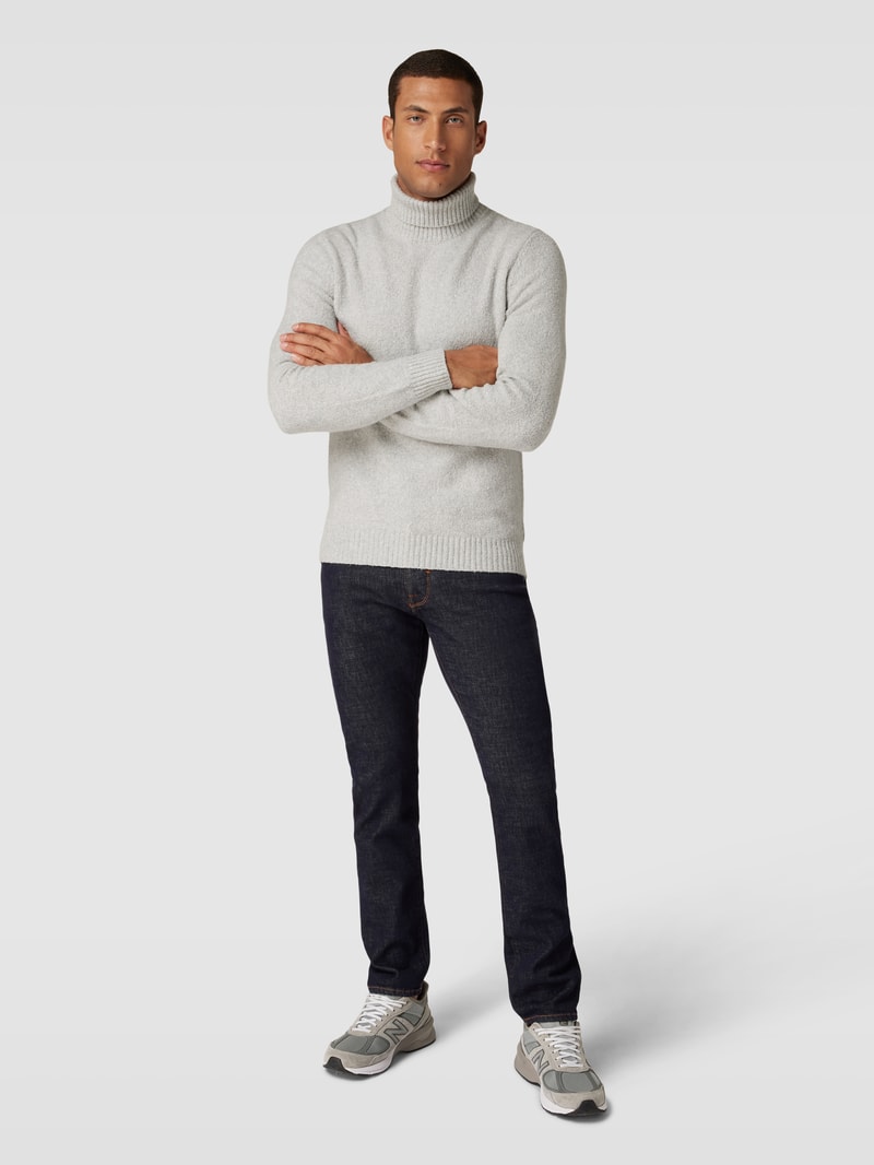 Tapered Fit Jeans mit Label-Detail Modell 'Lyon' in dunkelblau