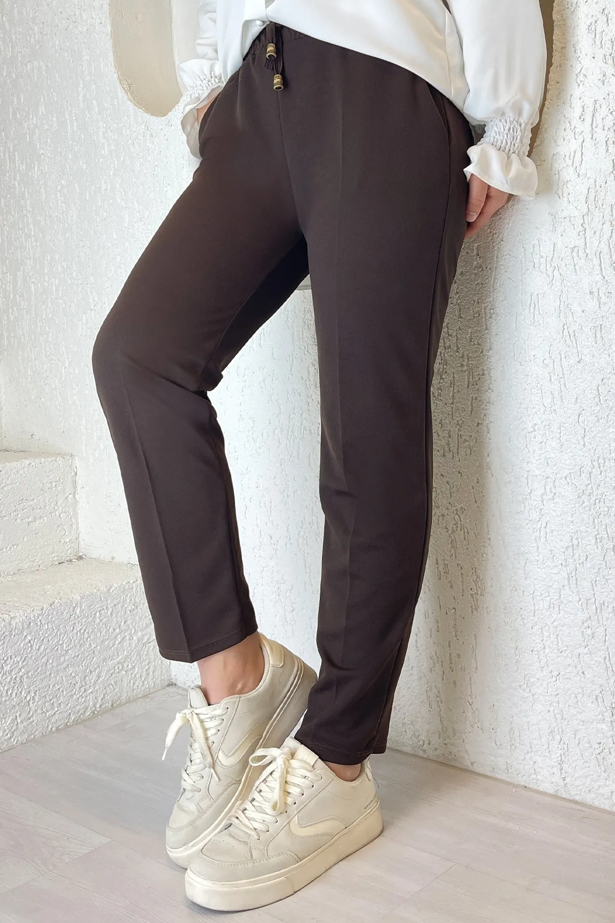 InStyle  Lycra-Hose aus doppeltem Stoff mit elastischem Bund – Bitterbraun