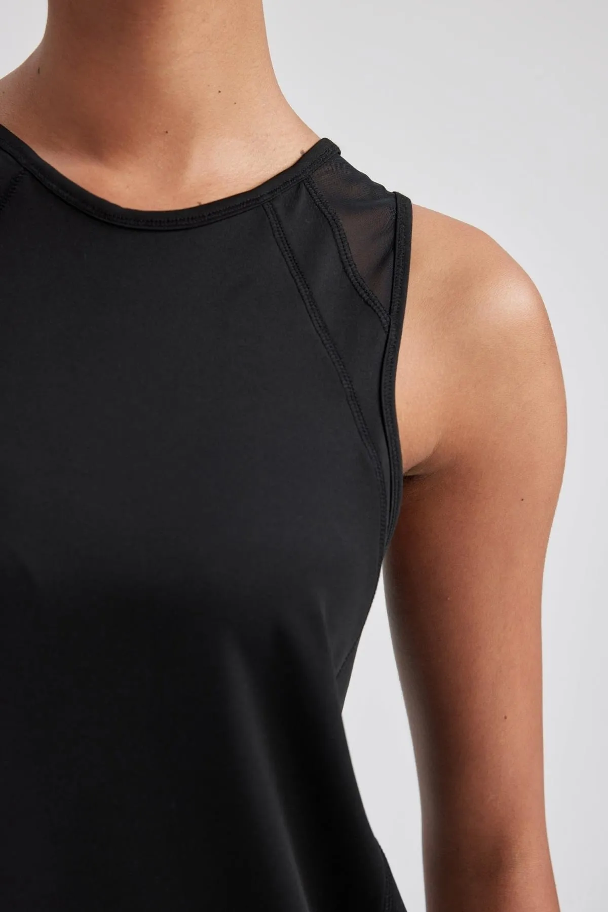 DeFacto  Passform Long Fit Crew Neck Athlete A7020ax23hs