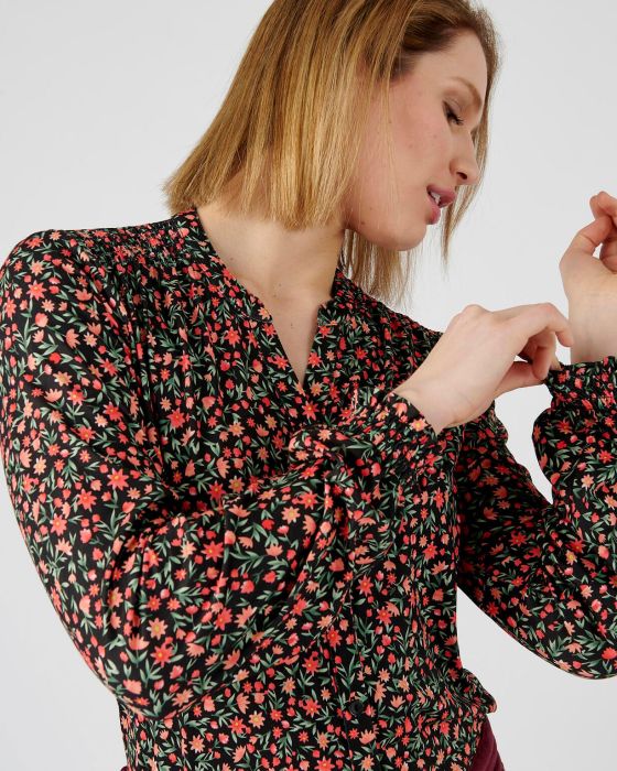 Chemisier fleuri à smocks