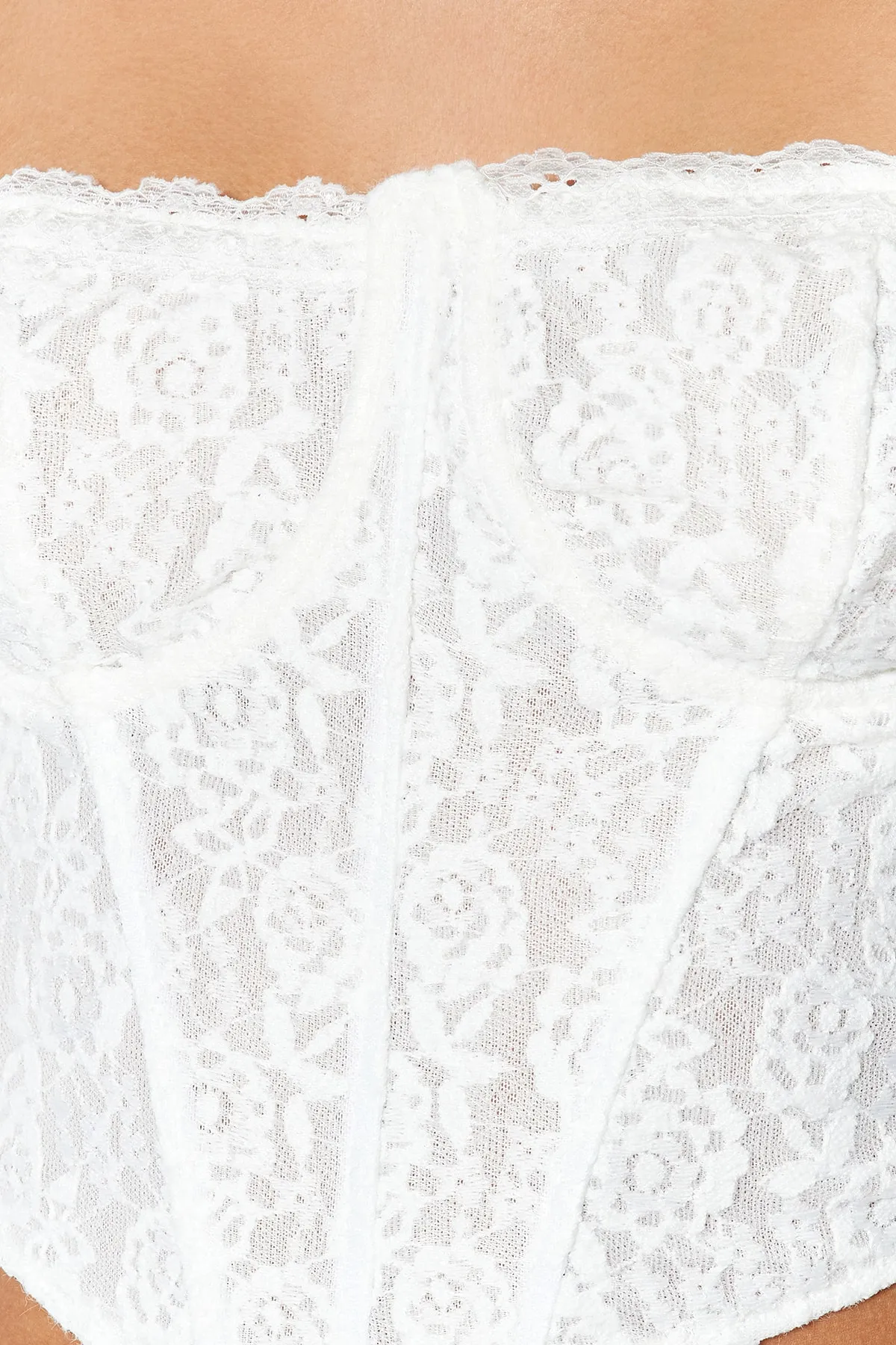 Trendyol Collection  Ecrufarbenes, bauchfreies, gefüttertes Korsett mit detailliertem Spitzen-Bustier TPRAW23BS00062