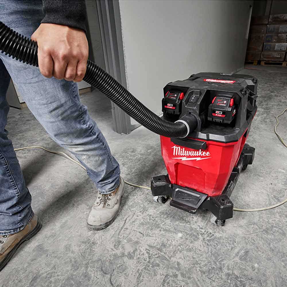 MILWAUKEE 18V FUEL™ 34L Wet/Dry Vacuum Skin M18FVC34L0