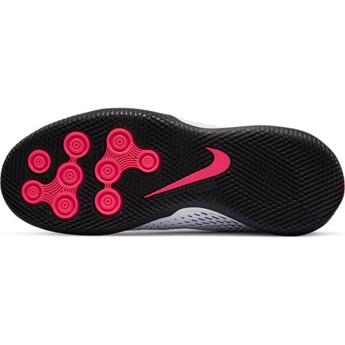 KINDER FUSSBALLSCHUHE HALLE 