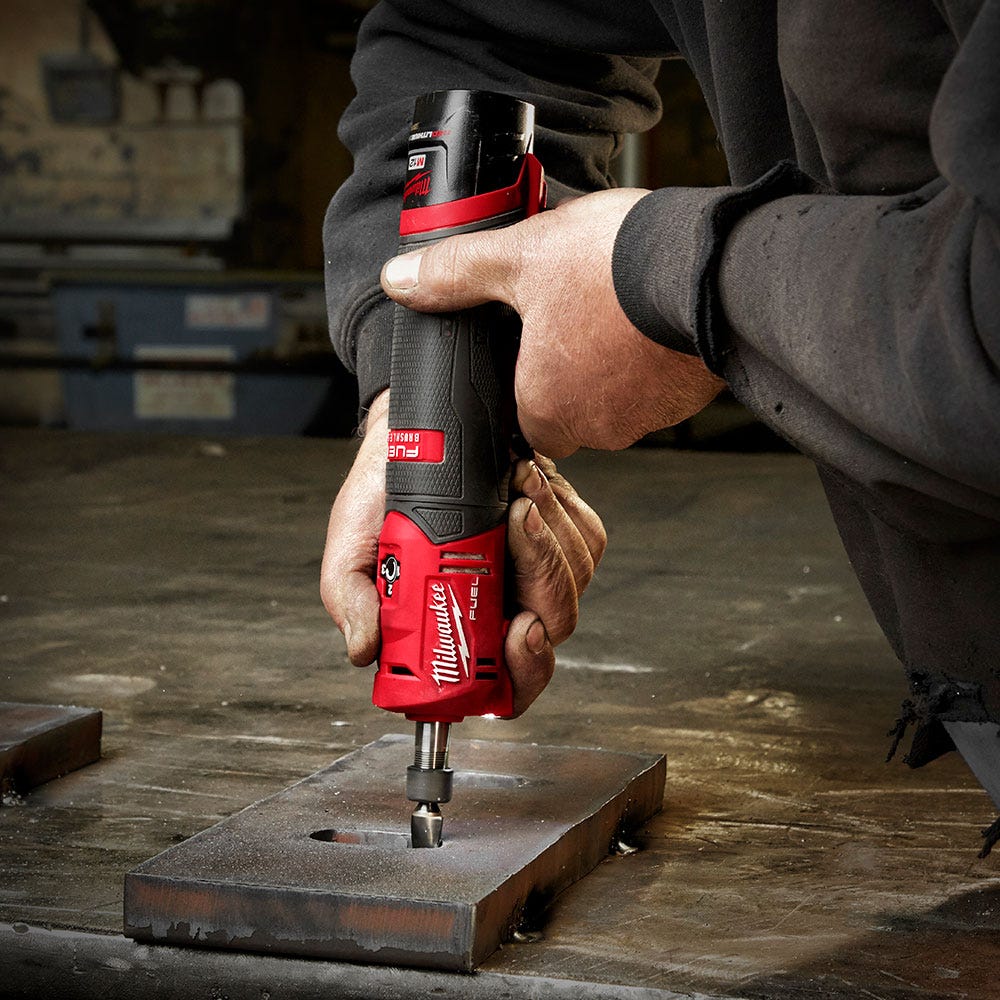 Esmerilhadeira angular reta MILWAUKEE FUEL™ 12V de 1/4