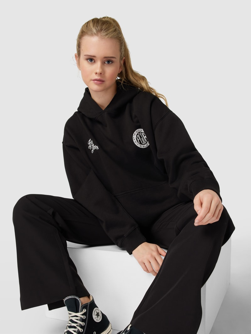 Oversized Hoodie mit Label-Print Modell 'TALBOT' in schwarz