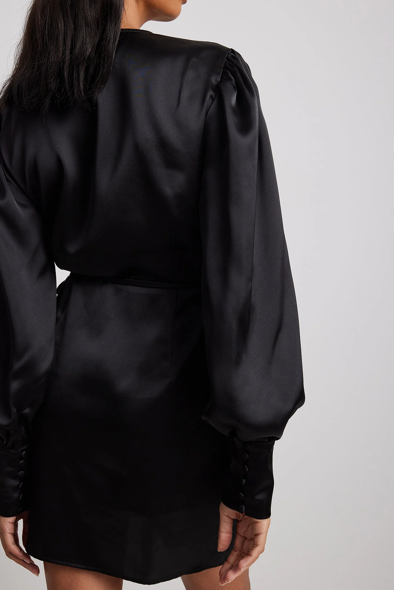 Wickel-Minikleid aus Satin