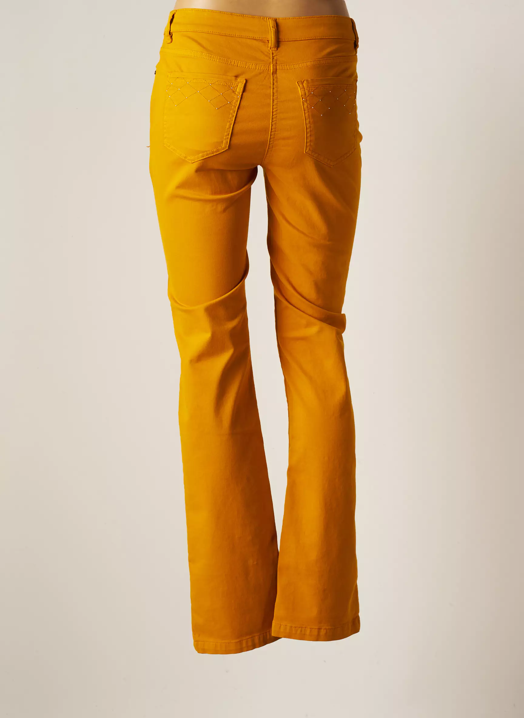 Julie Guerlande Pantalons Slim Femme couleur jaune