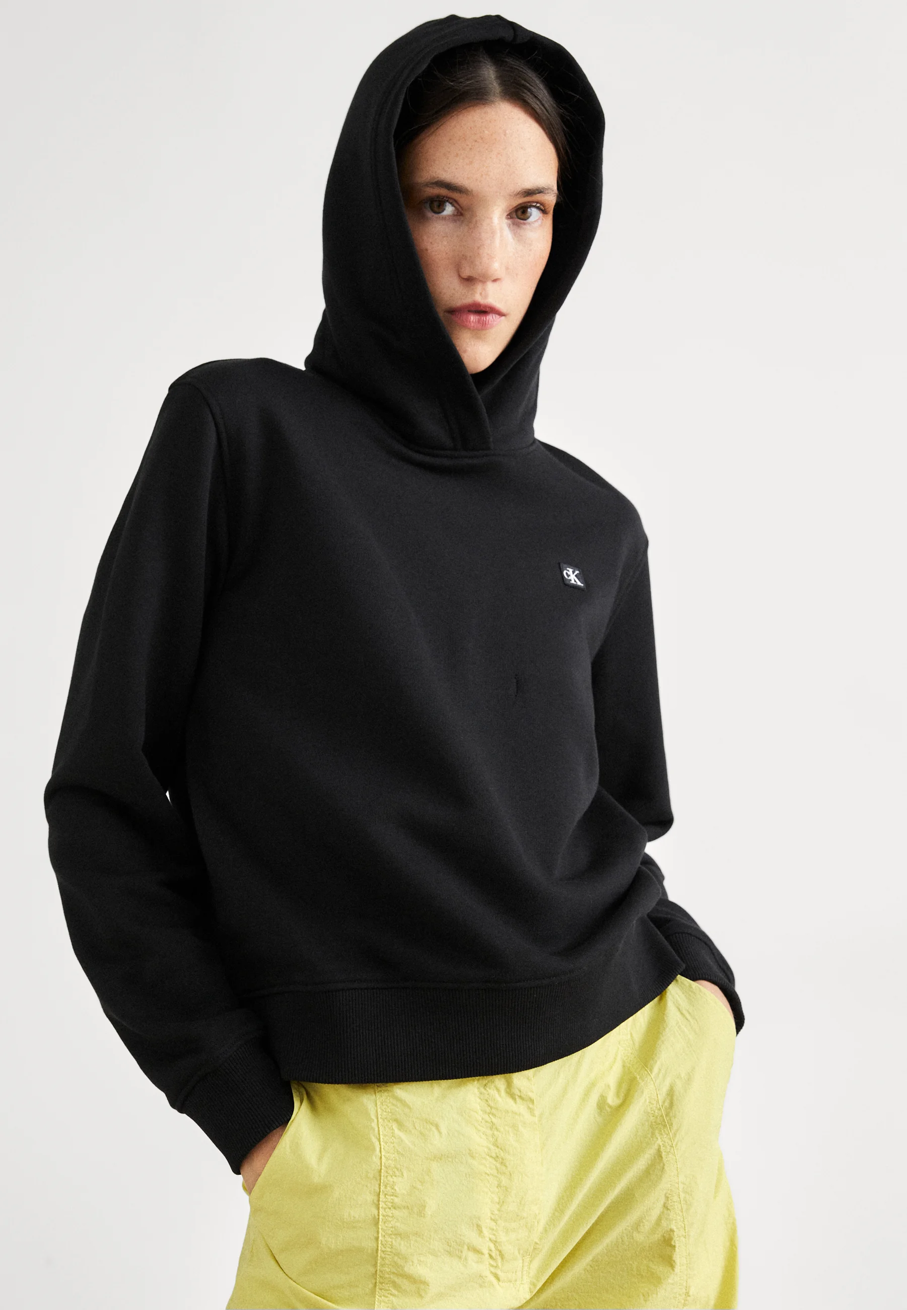 Sudadera con capucha y logo de Calvin Klein Jeans