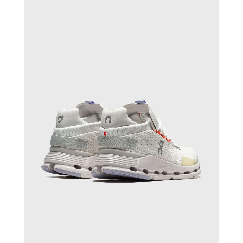 ON Cloudnova 26.98982 / weiss