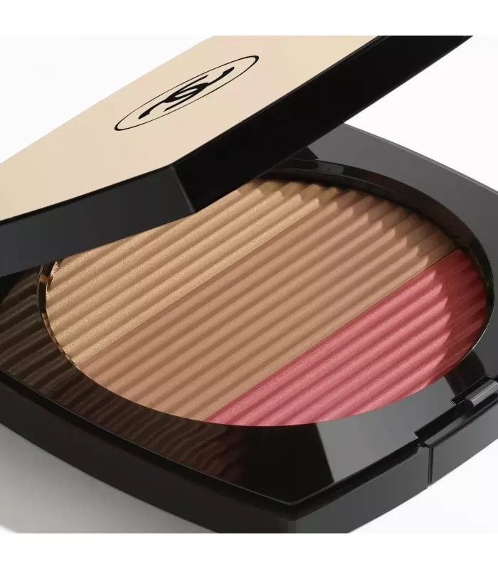 LES BEIGES Harmonie de trois poudres belle mine, poudre bronzante, blush et enlumineur