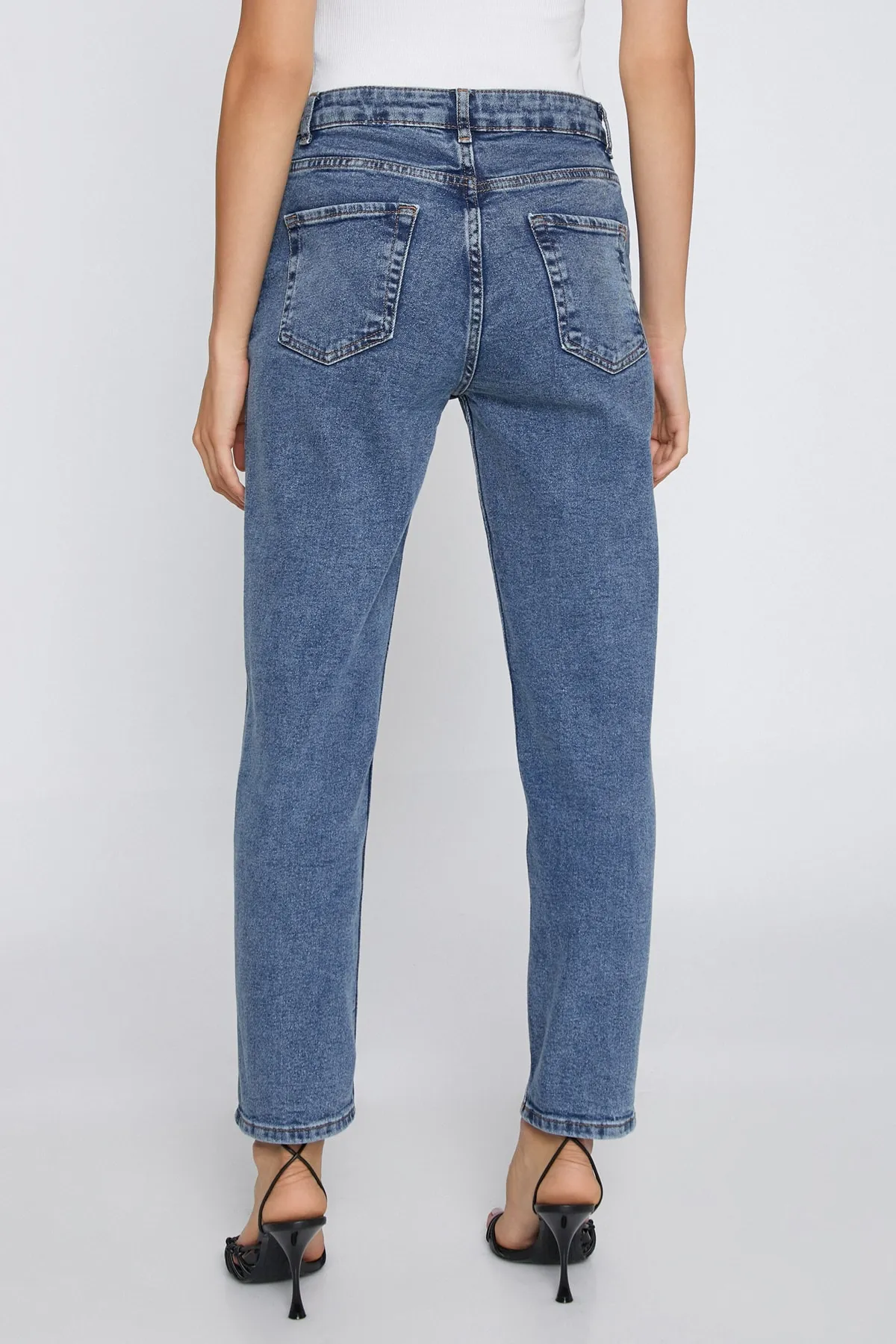 Koton  Mittlere Indigo-Jeans für Damen 3SAL40034MD
