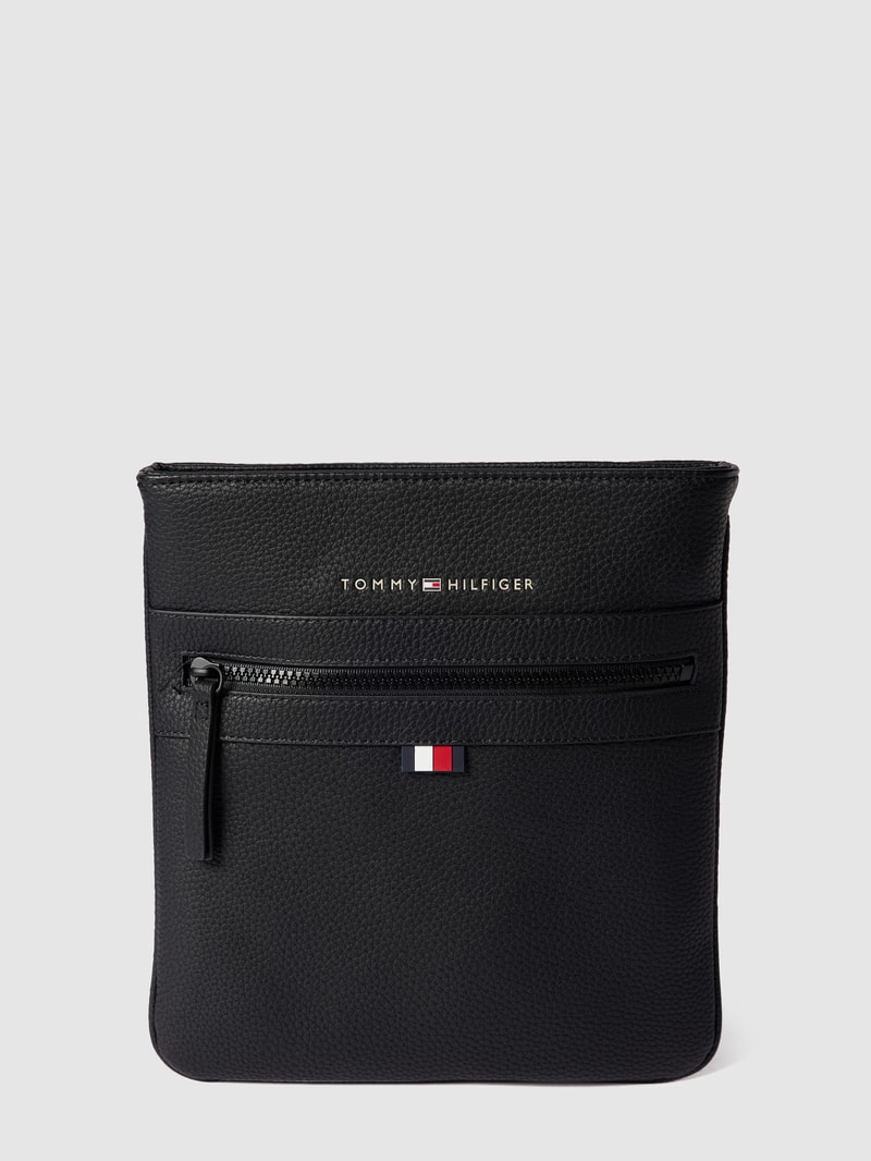Crossbody Bag mit Label-Print in schwarz